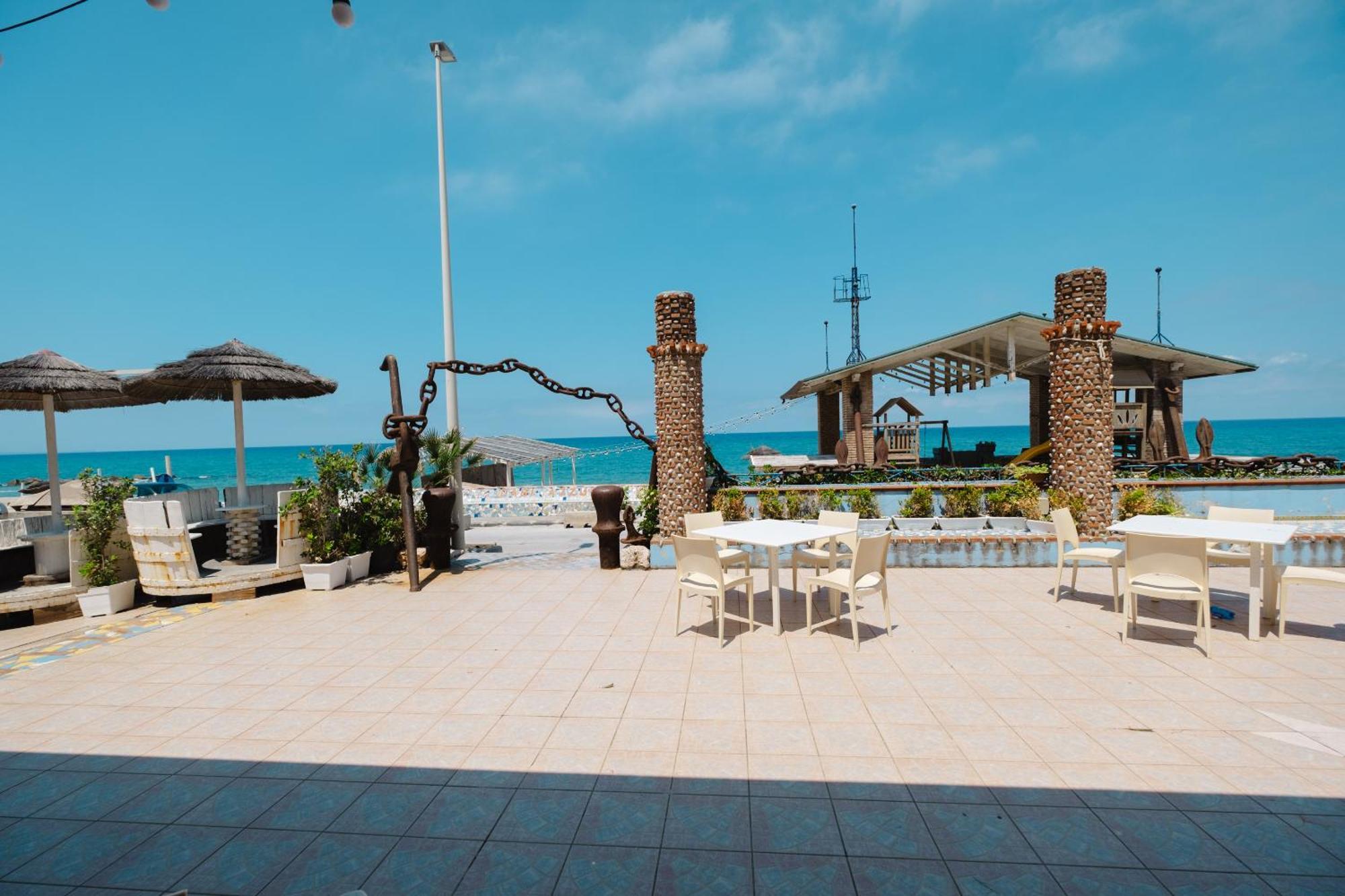 Oasi Azzurra Aparthotel เมสซีนา ภายนอก รูปภาพ