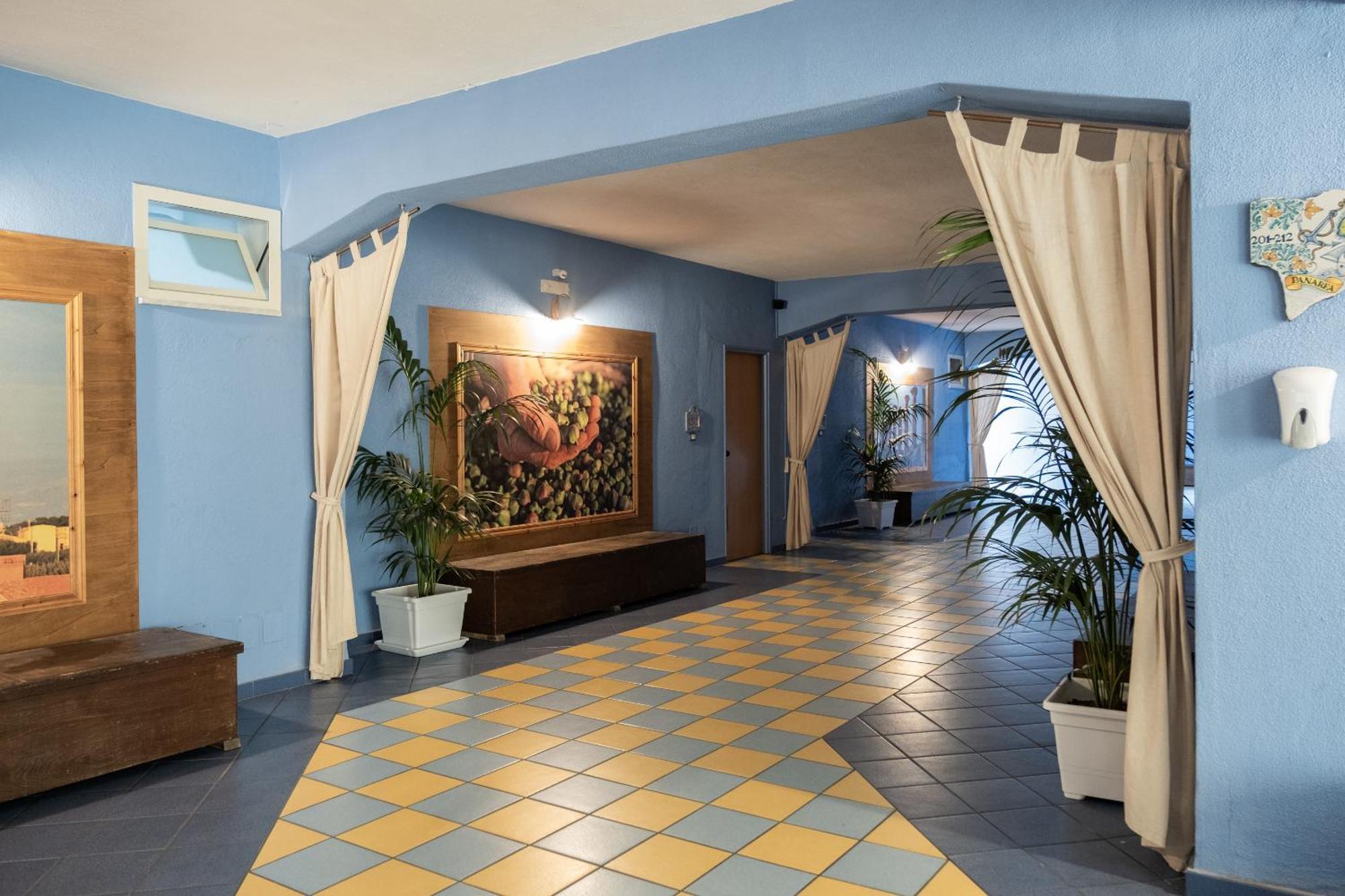 Oasi Azzurra Aparthotel เมสซีนา ภายนอก รูปภาพ