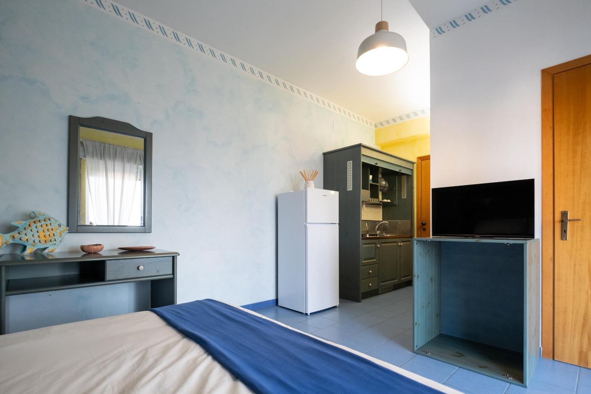 Oasi Azzurra Aparthotel เมสซีนา ภายนอก รูปภาพ